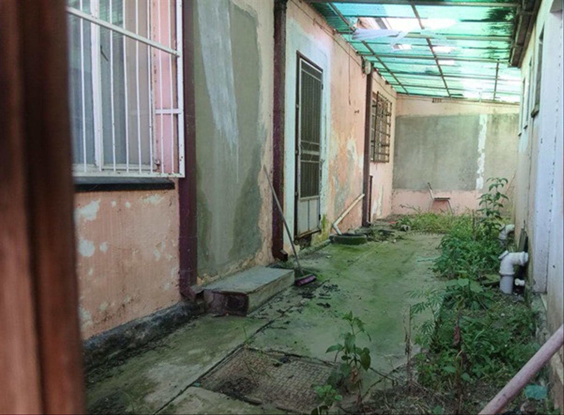 Front View of property in Heilbron