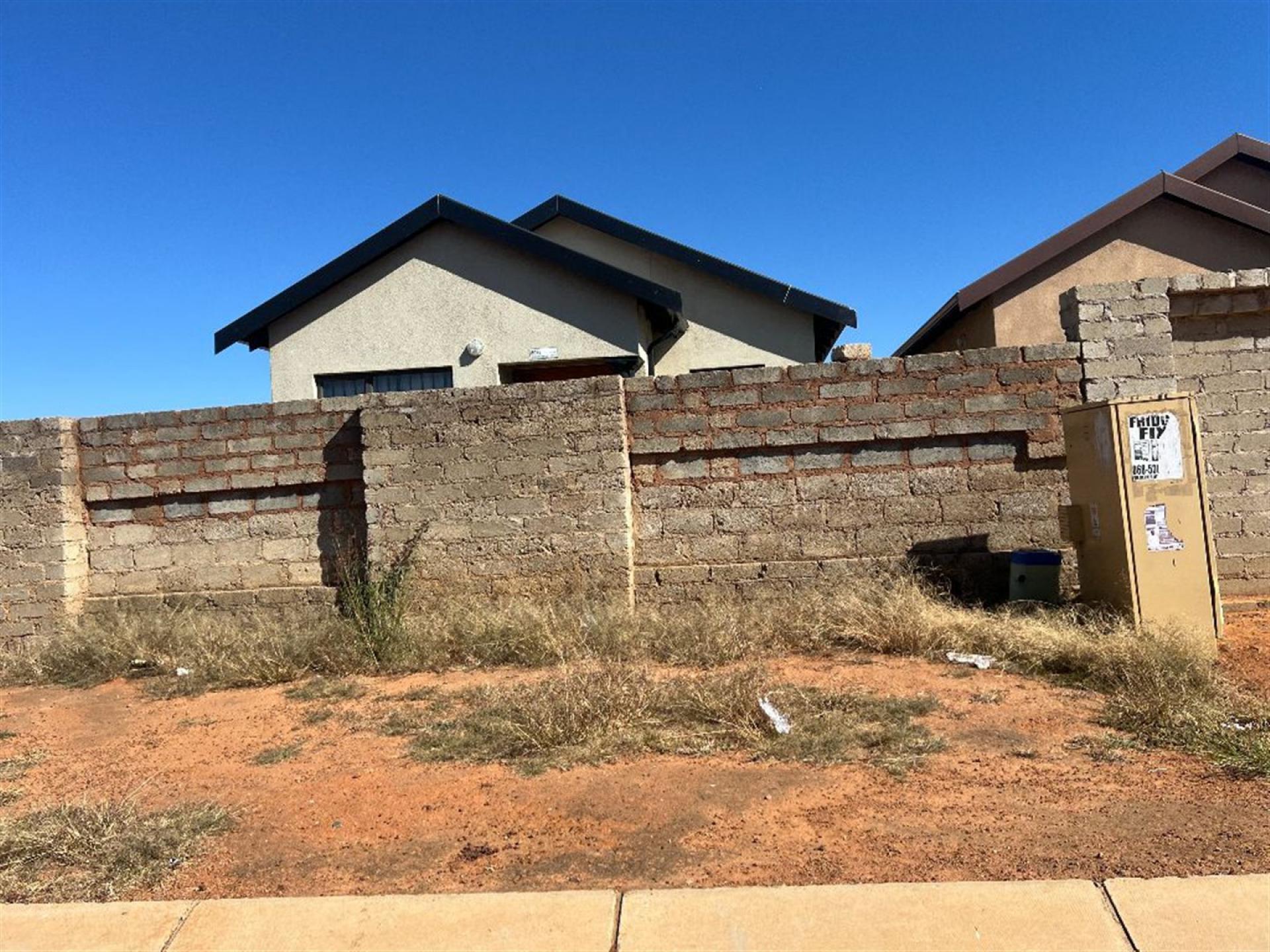 Front View of property in Soshanguve