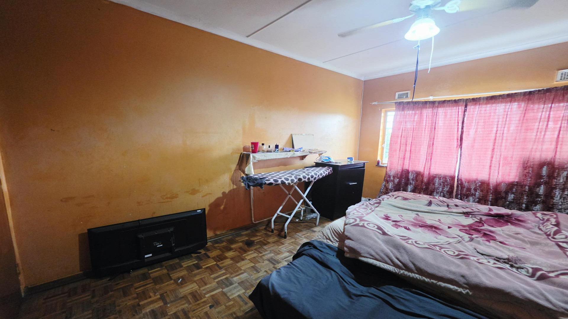 Bed Room 2 of property in Empangeni