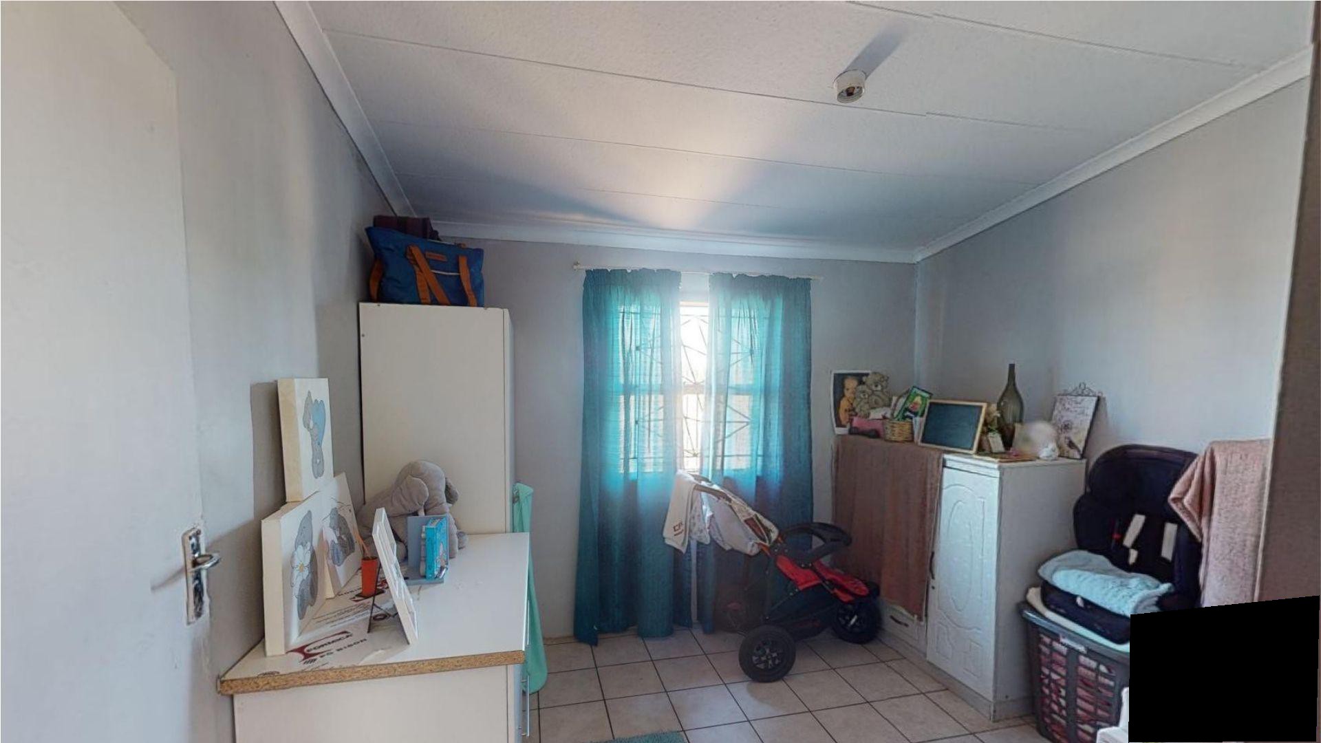 Bed Room 2 of property in Upington