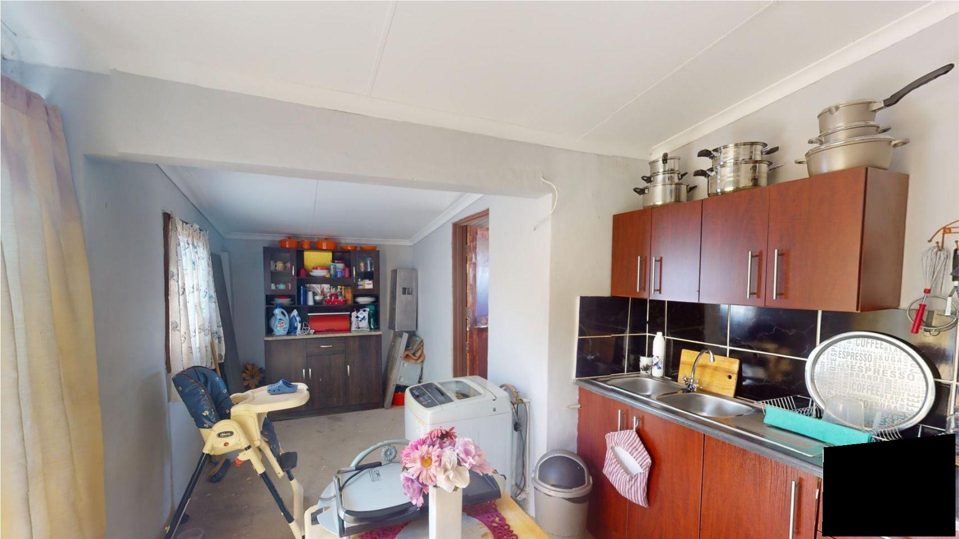 Kitchen of property in Upington
