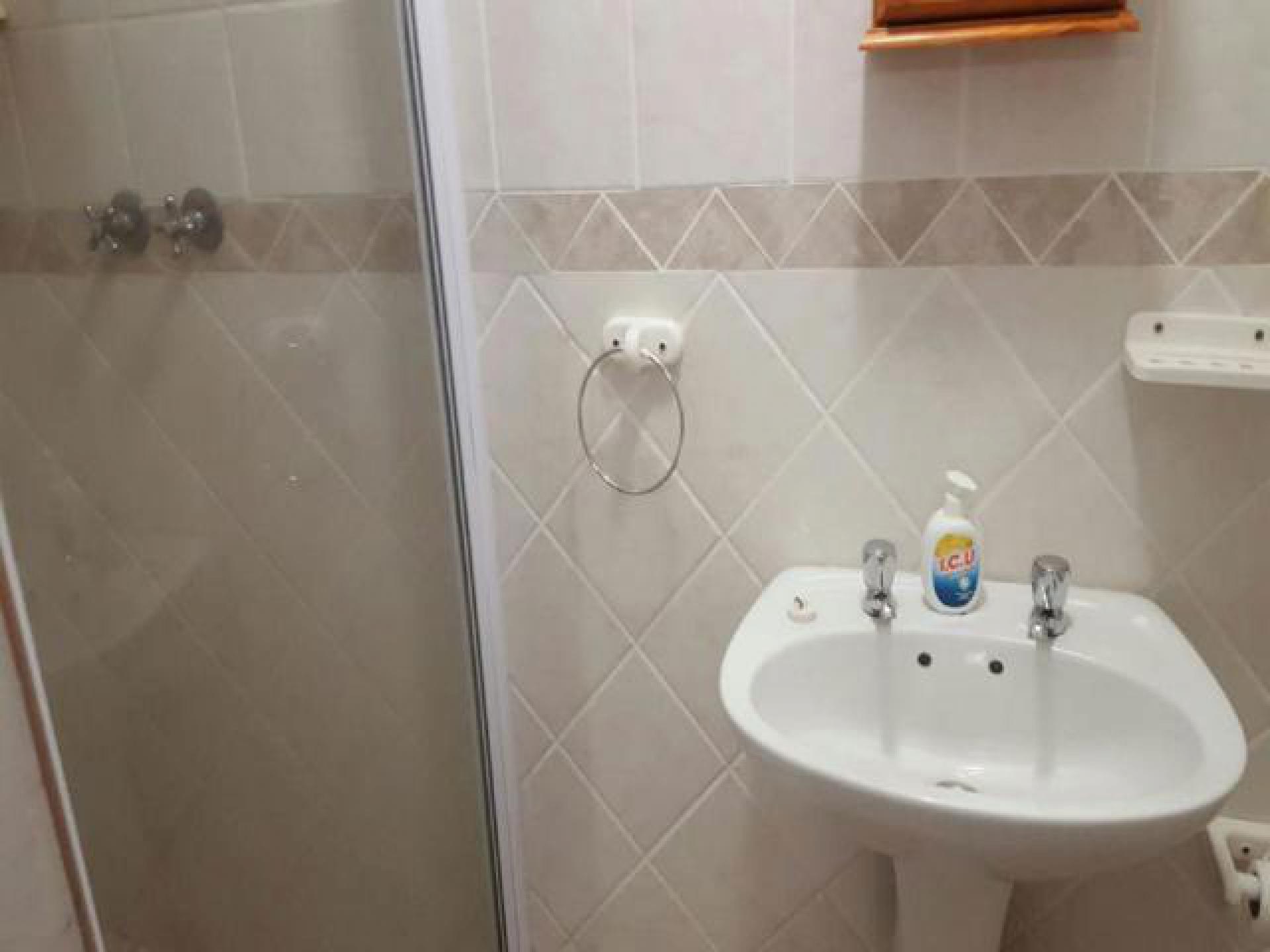 Bathroom 3+ of property in Arboretum