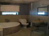 Bathroom 2 of property in Arboretum