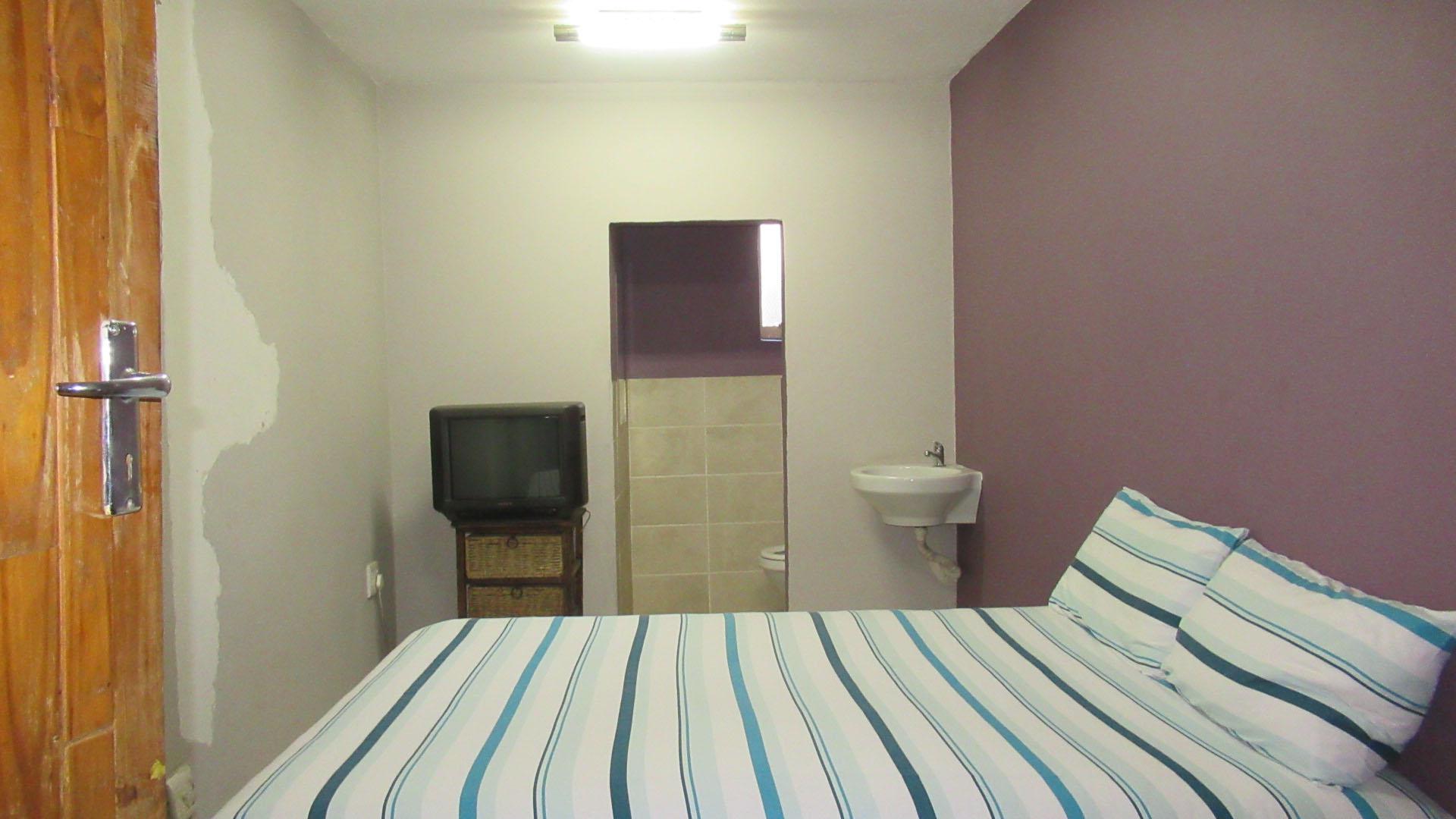 Staff Room - 18 square meters of property in Clubview