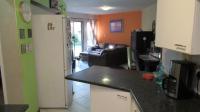 Kitchen - 9 square meters of property in Glenvista