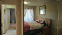 Main Bedroom - 16 square meters of property in Glenvista