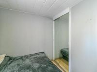 Bed Room 2 of property in Glenvista