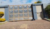 Front View of property in Naturena