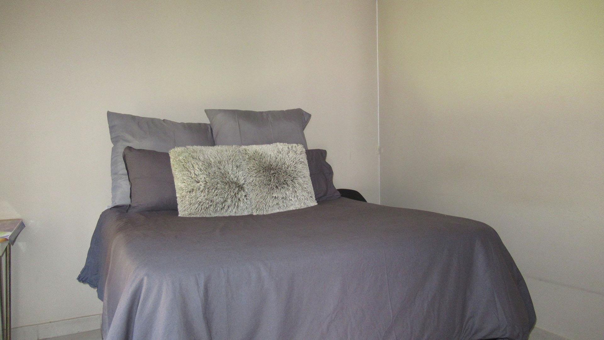 Main Bedroom - 12 square meters of property in South Hills