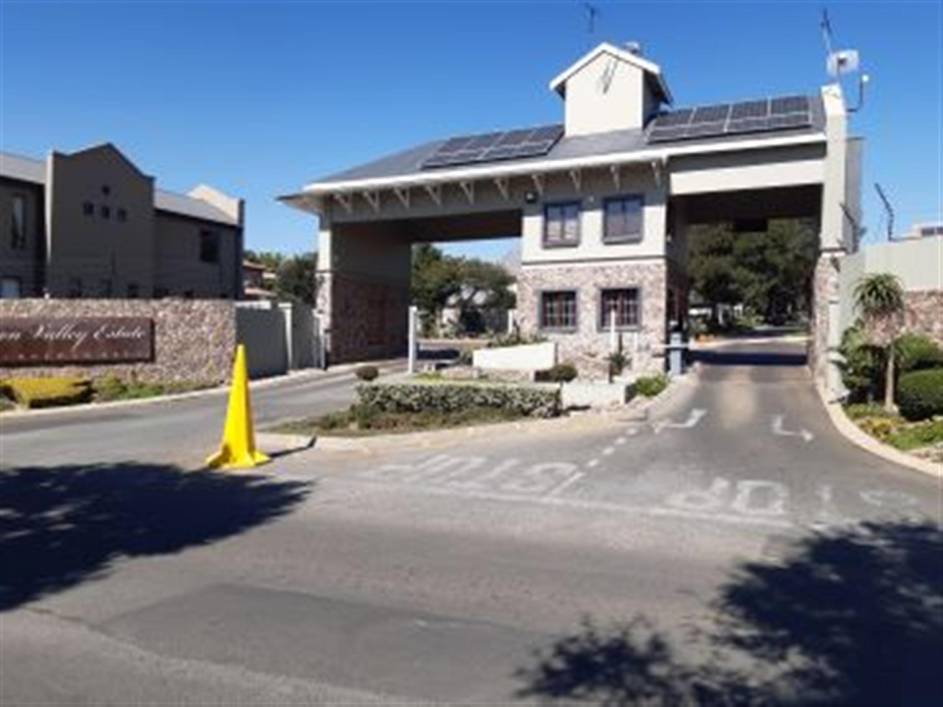 Front View of property in Greenstone Hill