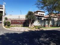Front View of property in Greenstone Hill