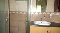 Main Bathroom - 7 square meters of property in Melodie