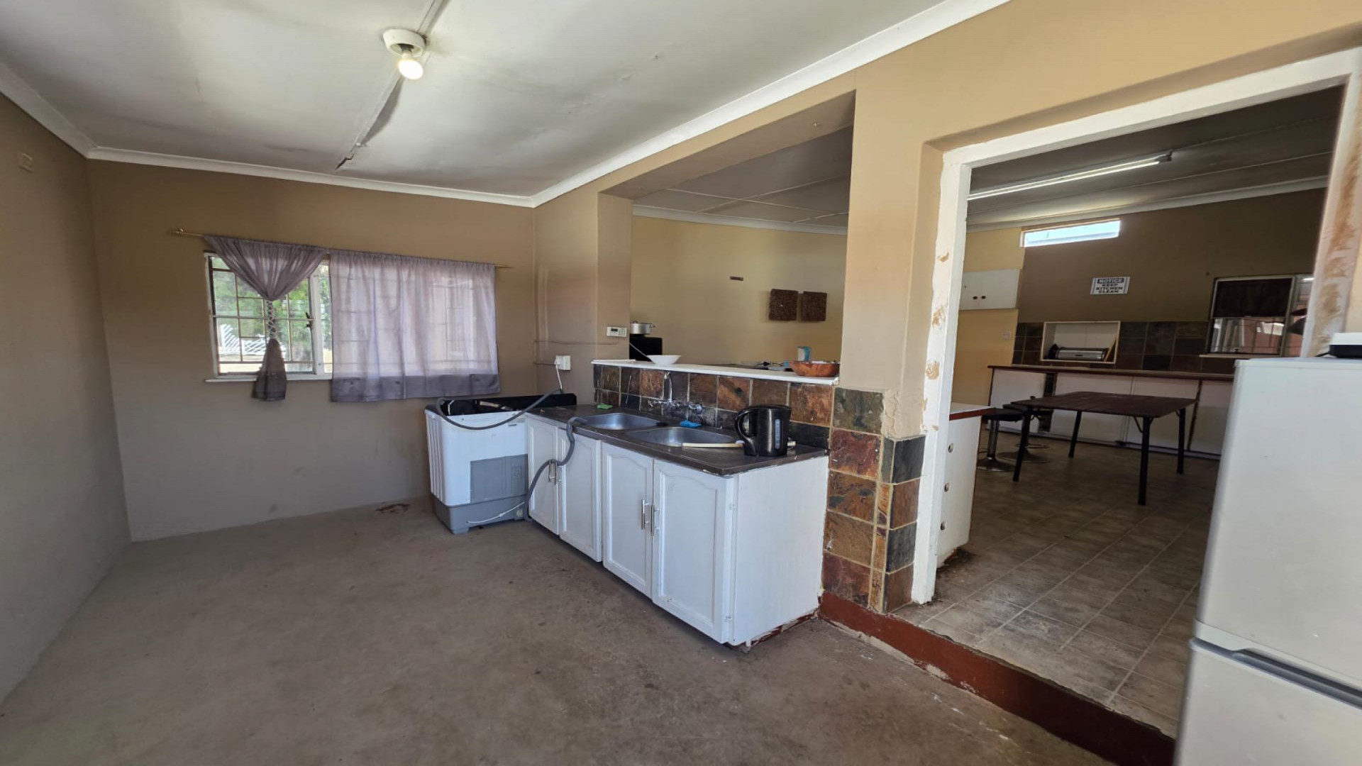 Kitchen of property in Universitas