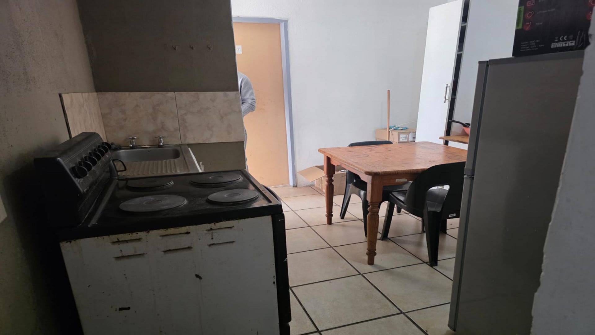 Kitchen of property in Universitas