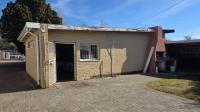 Spaces of property in Universitas