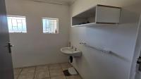 Bathroom 3+ of property in Universitas