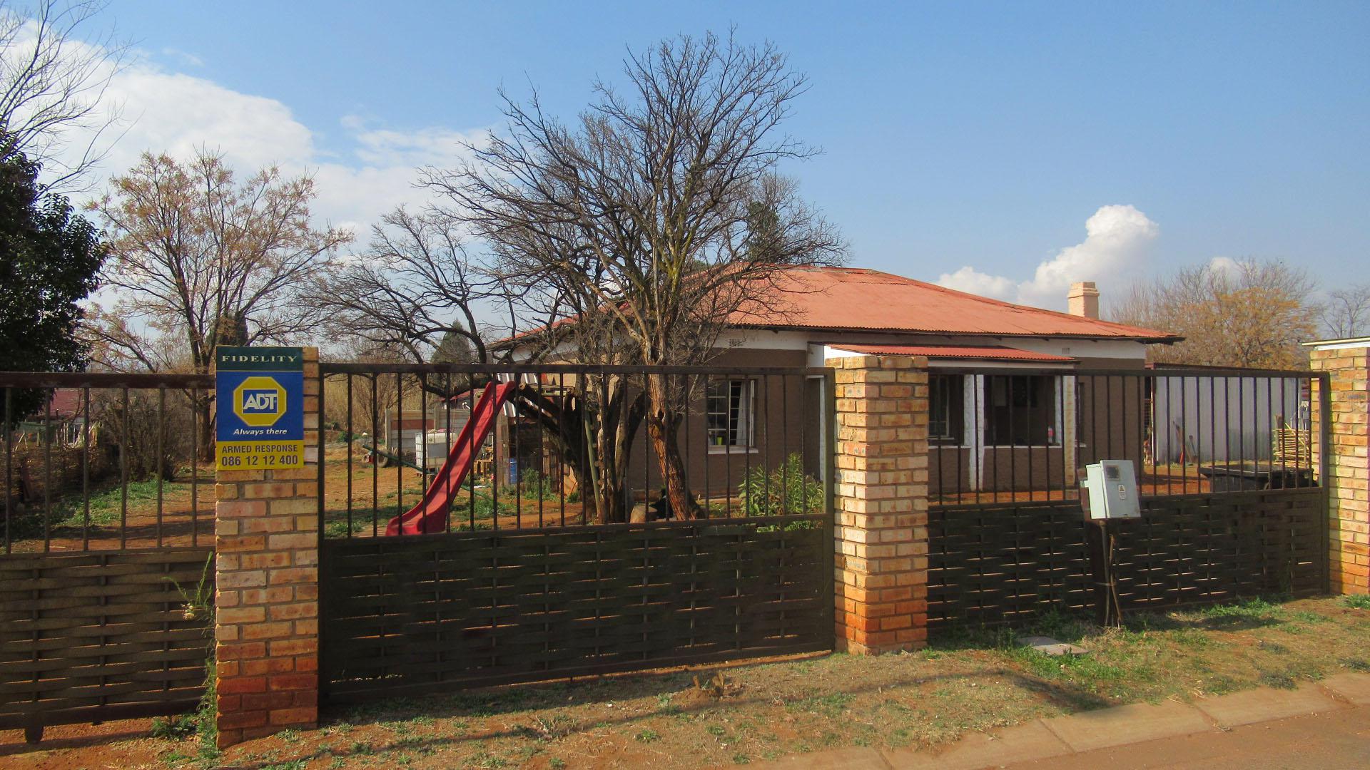 Front View of property in Daleside