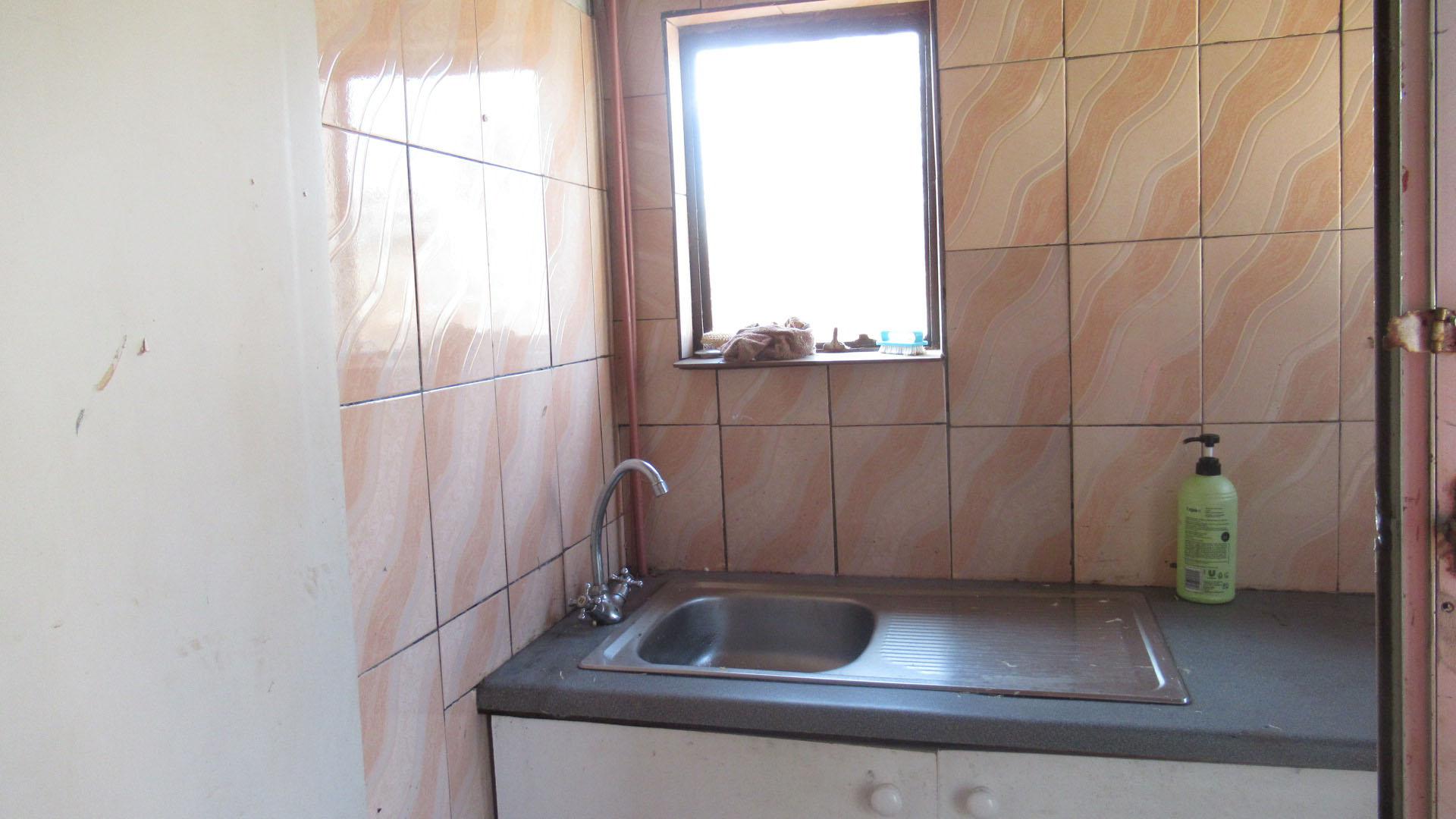 Kitchen - 17 square meters of property in Daleside