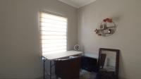 Bed Room 2 - 7 square meters of property in Rooihuiskraal North