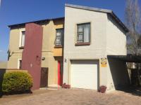 3 Bedroom 2 Bathroom Simplex to Rent for sale in Waterval East