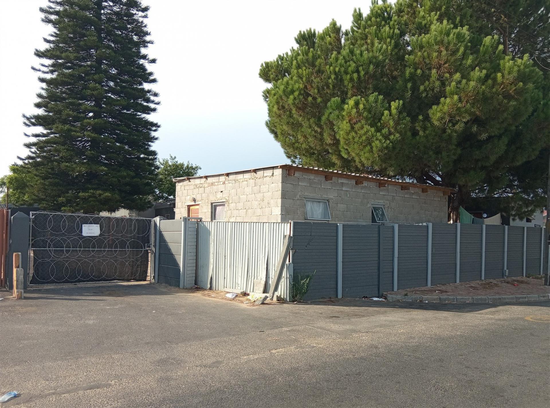 Front View of property in Belmont Park