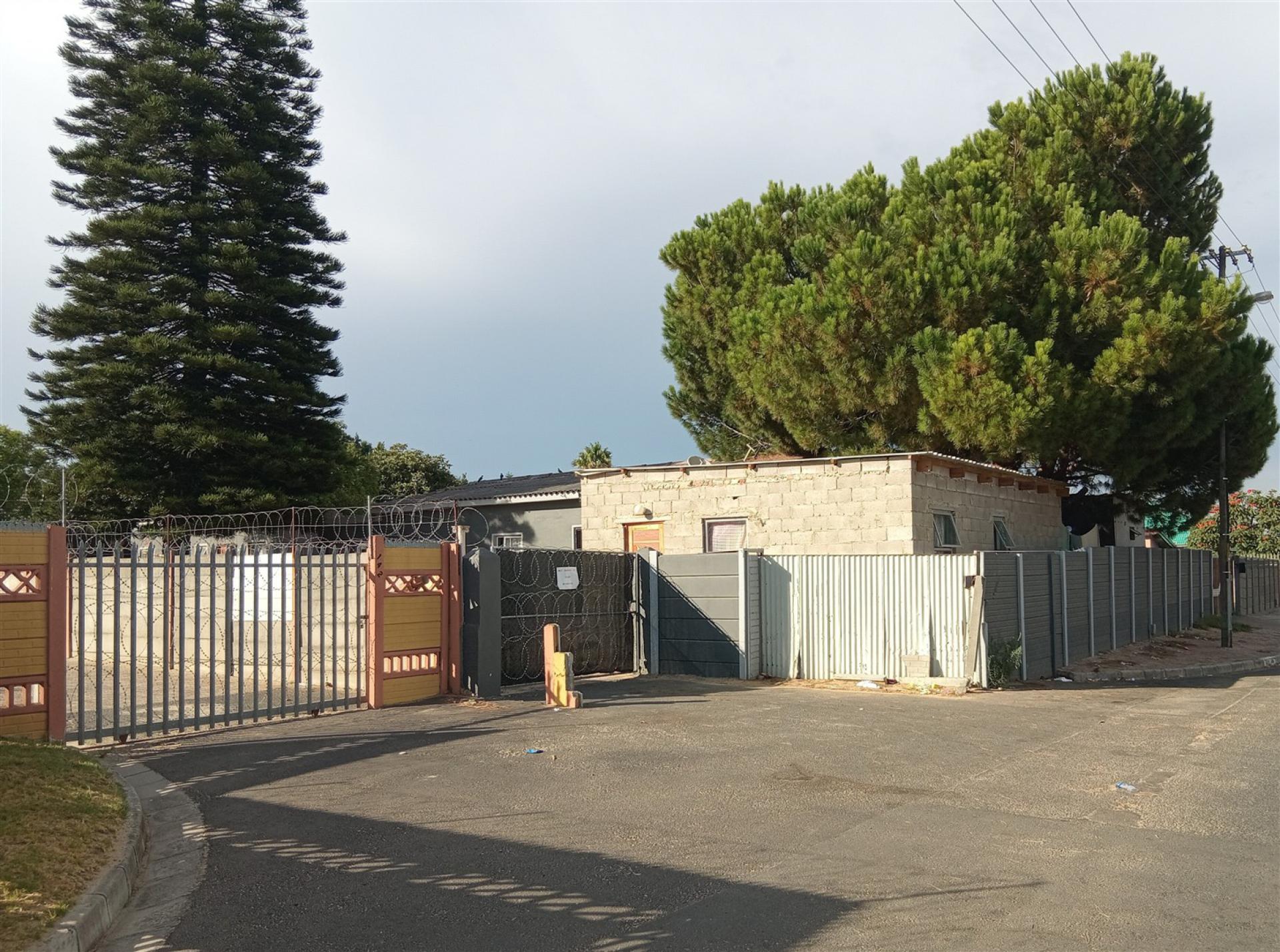 Front View of property in Belmont Park