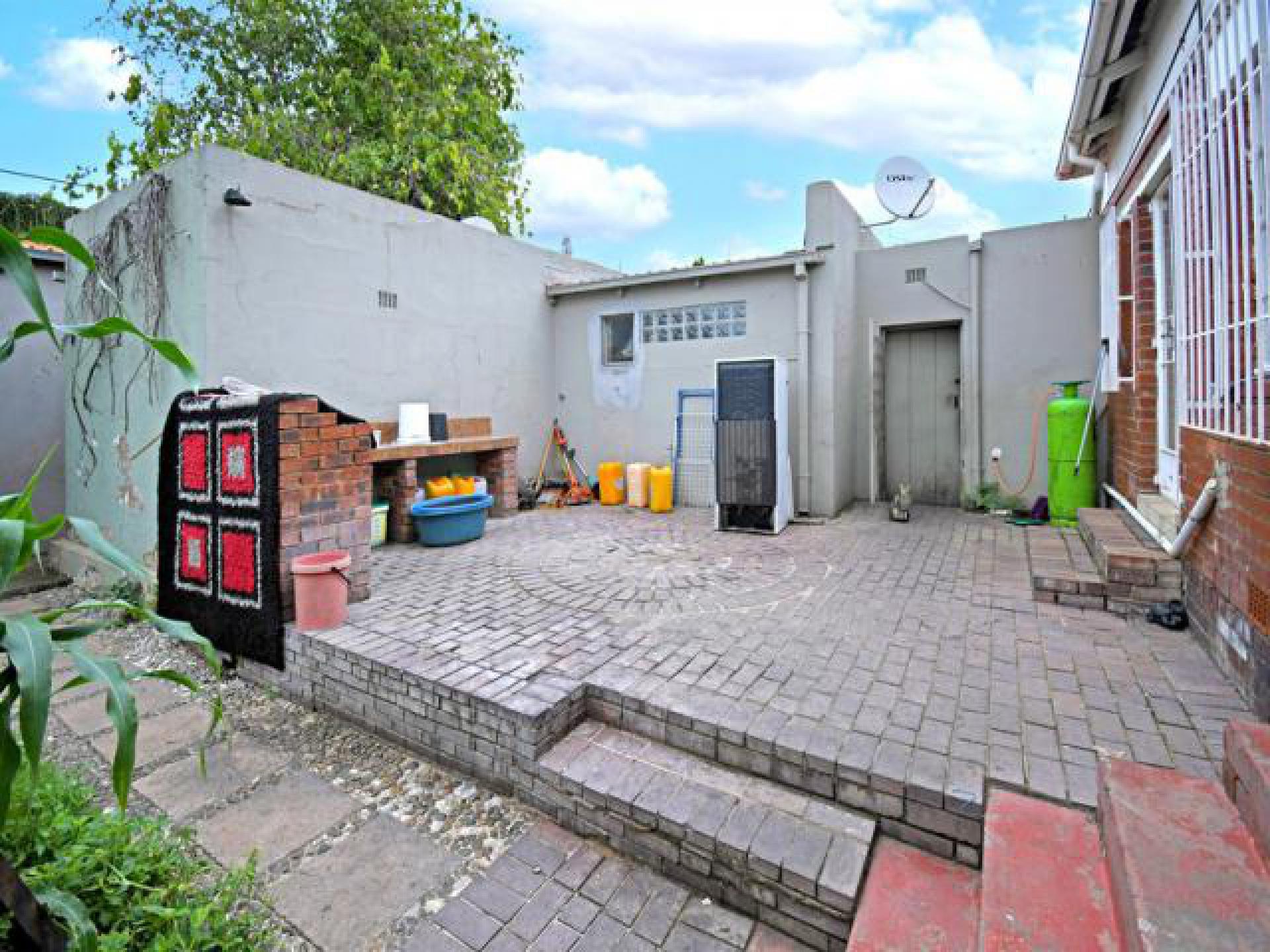 Braai Area of property in Orange Grove