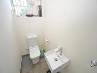 Bathroom 2 of property in Orange Grove