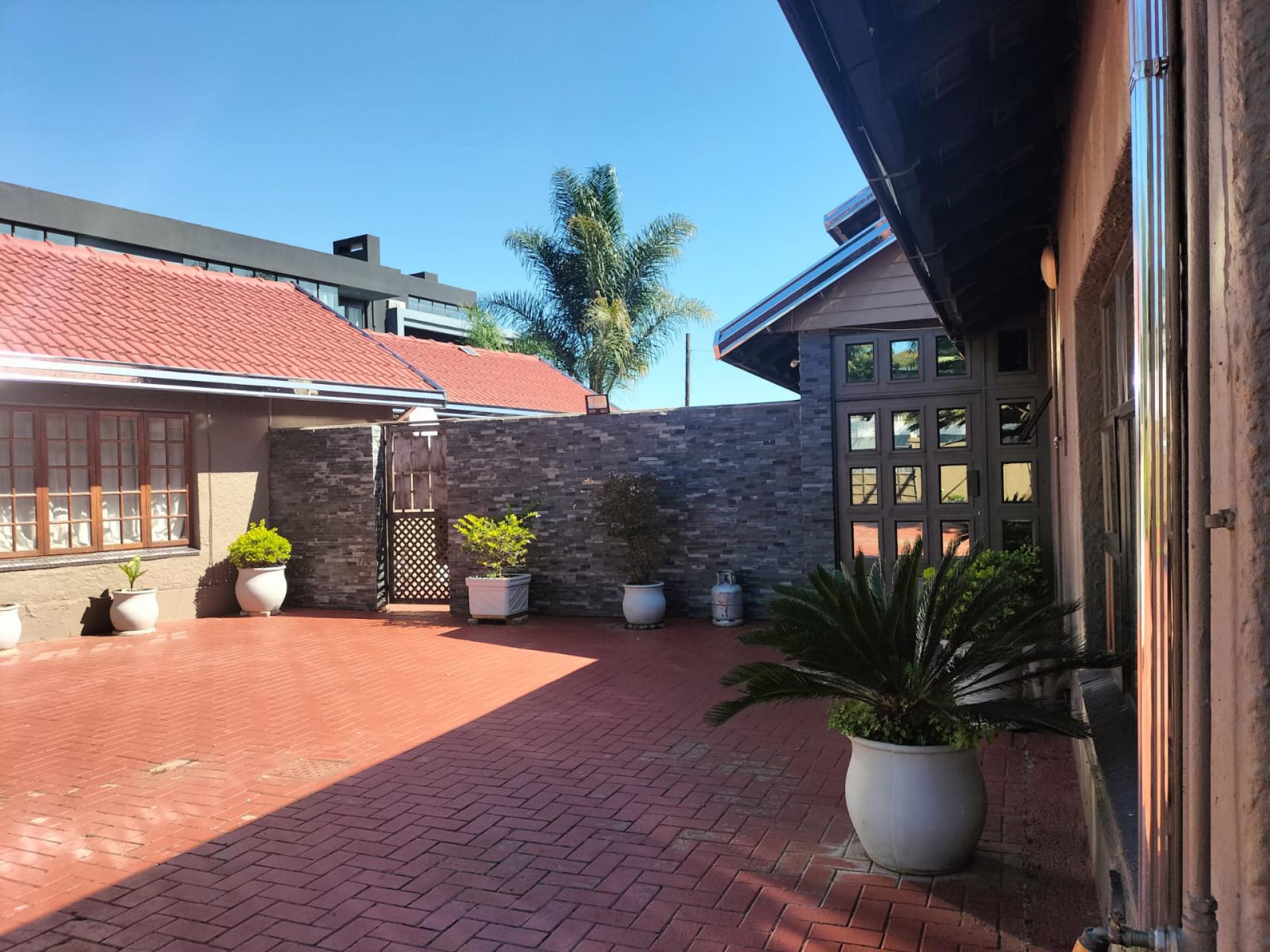 Front View of property in Oriel