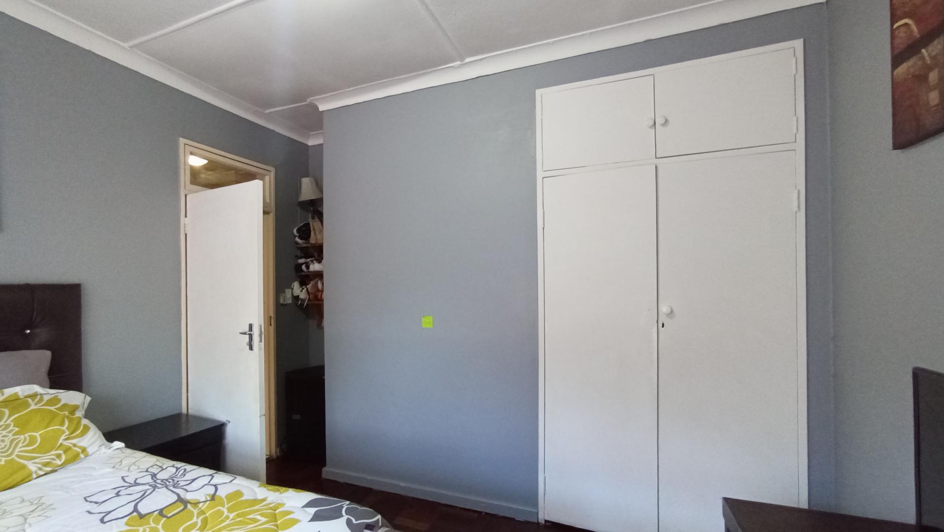 Bed Room 3 - 15 square meters of property in Oriel