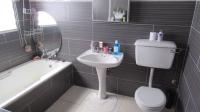 Main Bathroom - 10 square meters of property in Balfour