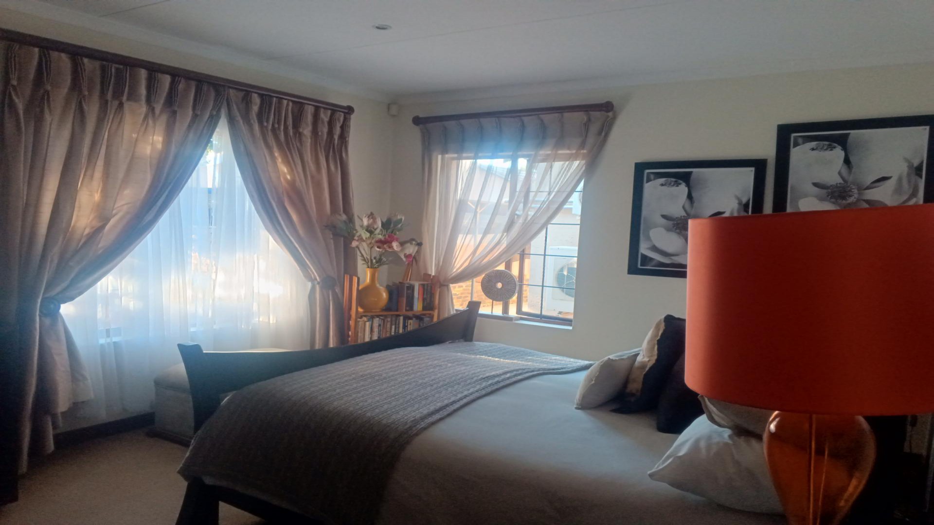 Bed Room 1 - 19 square meters of property in Bronberrik