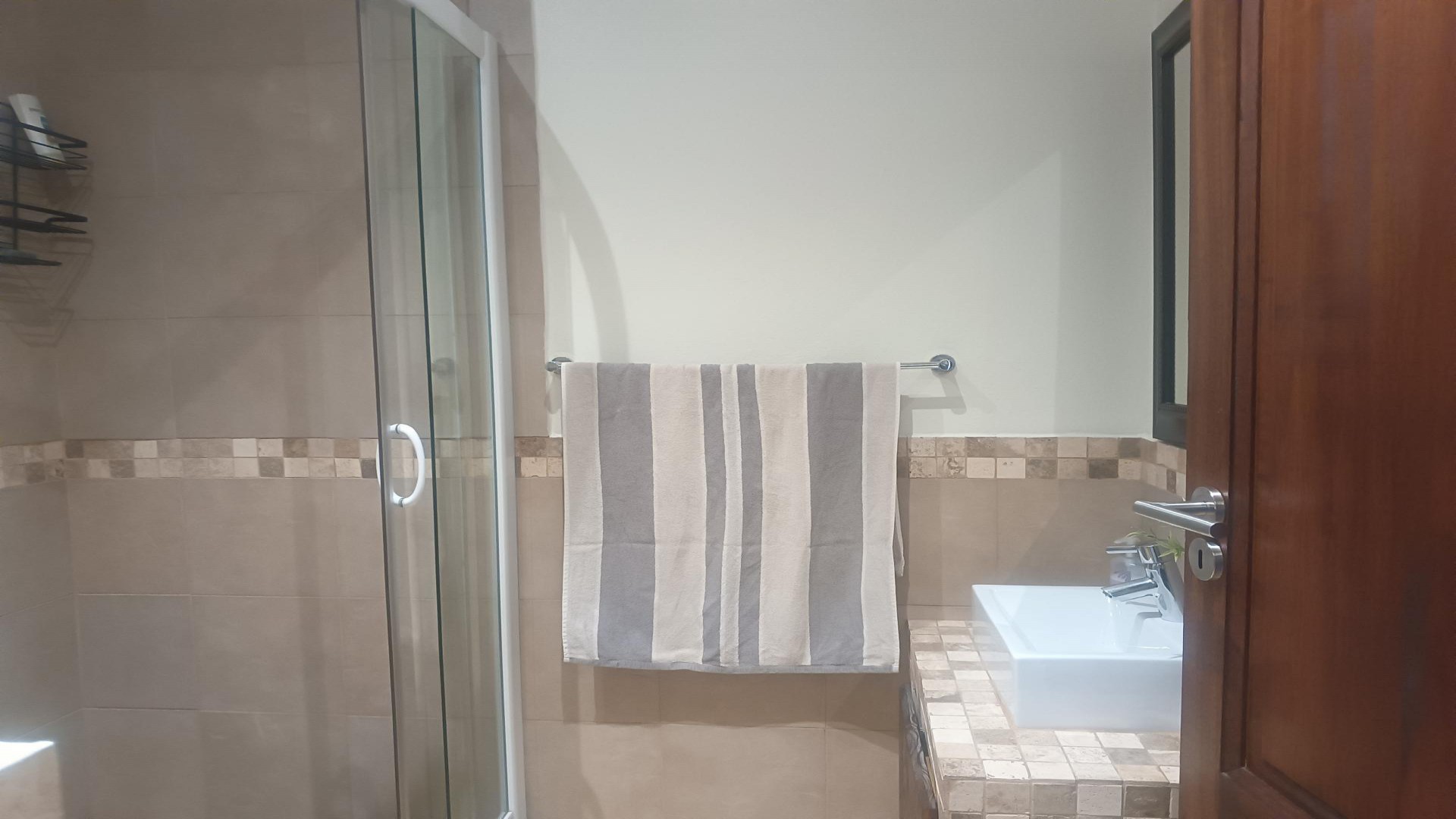 Bathroom 3+ - 6 square meters of property in Bronberrik
