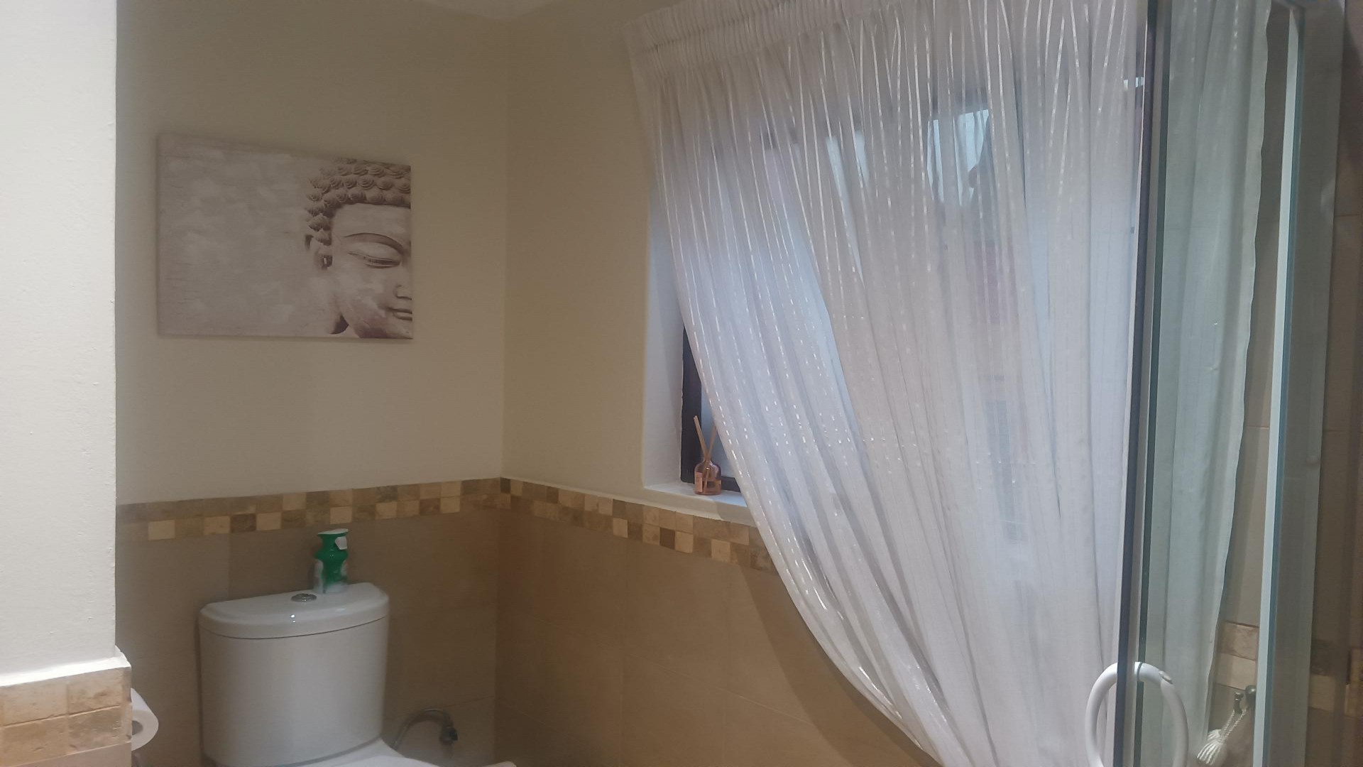 Bathroom 3+ - 6 square meters of property in Bronberrik