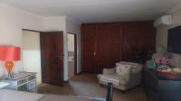 Bed Room 1 - 19 square meters of property in Bronberrik