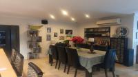 Dining Room - 15 square meters of property in Bronberrik