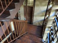  of property in Sunnyside