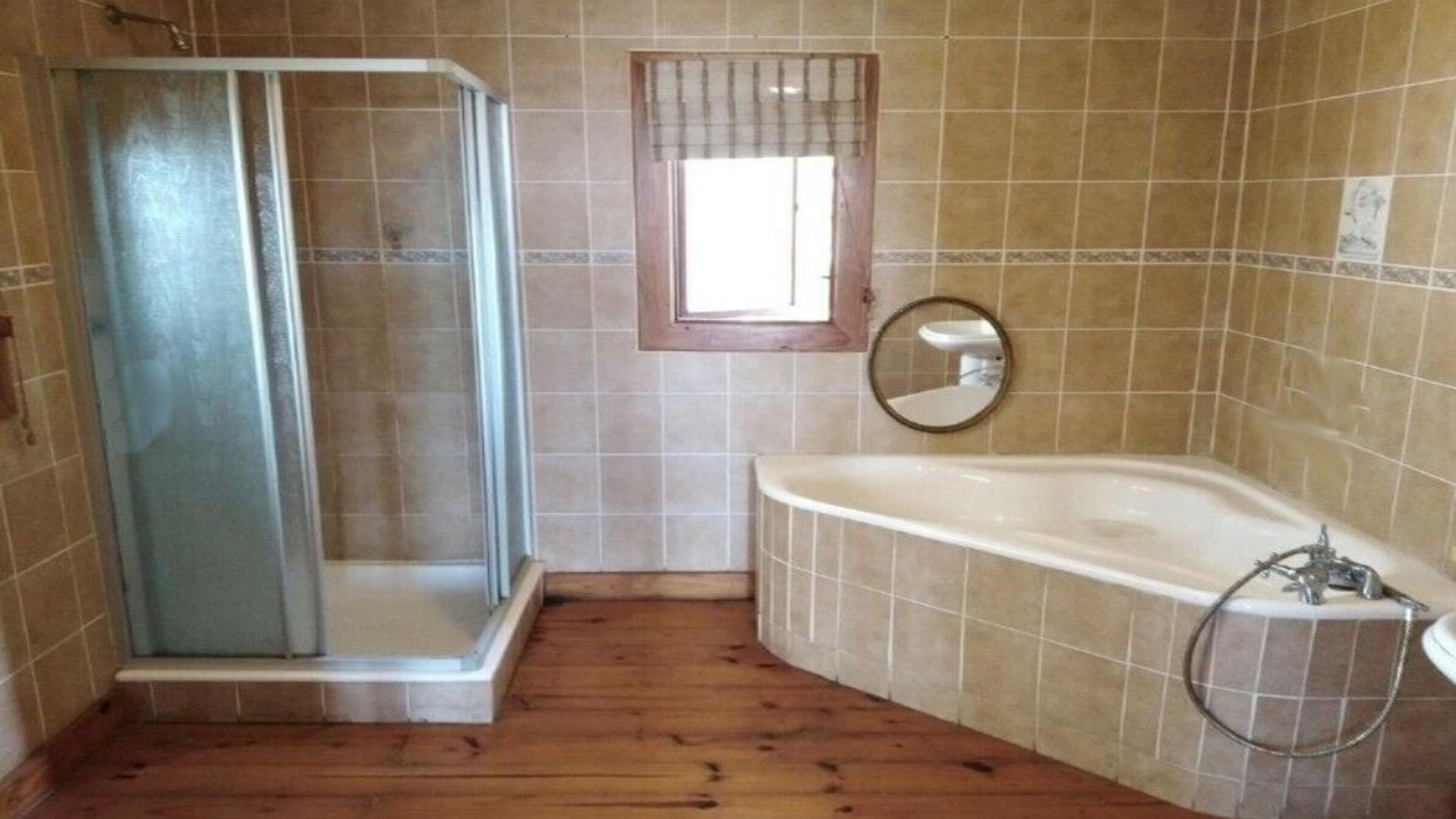 Main Bathroom - 10 square meters of property in Margate