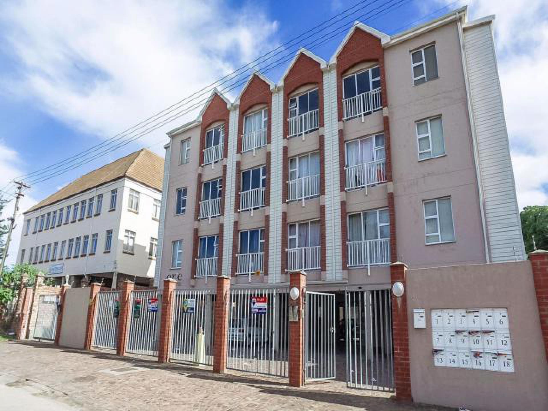 Front View of property in Grahamstown