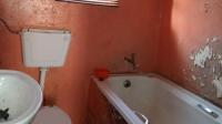 Bathroom 1 of property in Ibhayi (Zwide)