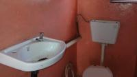 Bathroom 2 of property in Ibhayi (Zwide)