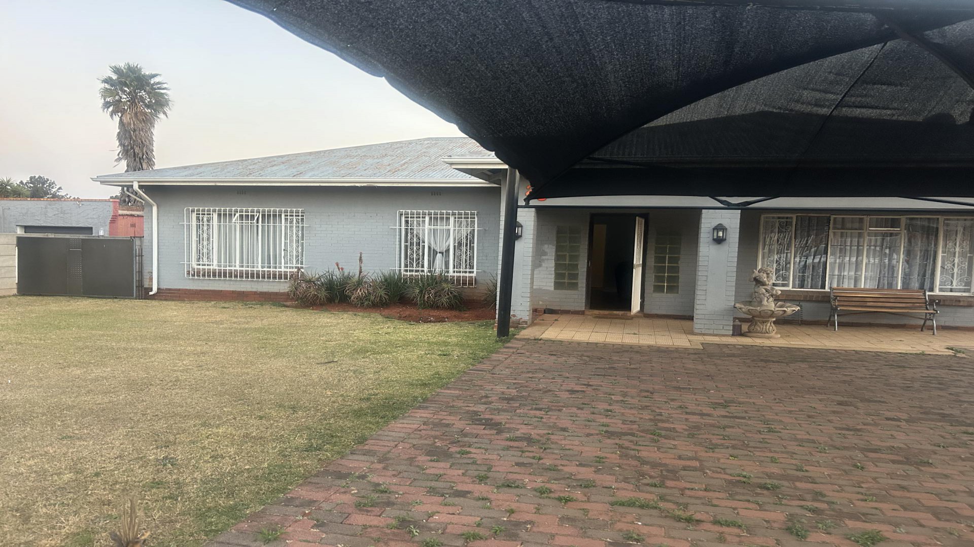 Front View of property in Discovery