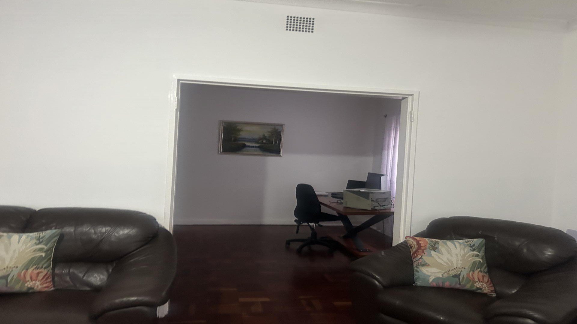Lounges of property in Discovery