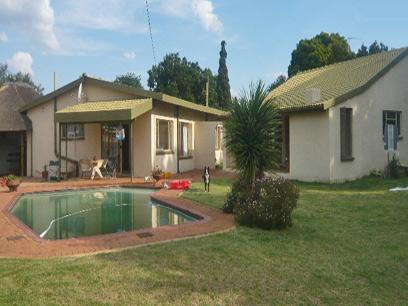 4 Bedroom House for Sale For Sale in Benoni - Home Sell - MR52286