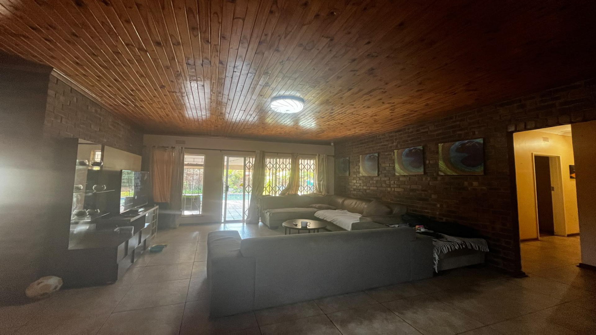 Lounges of property in Royldene