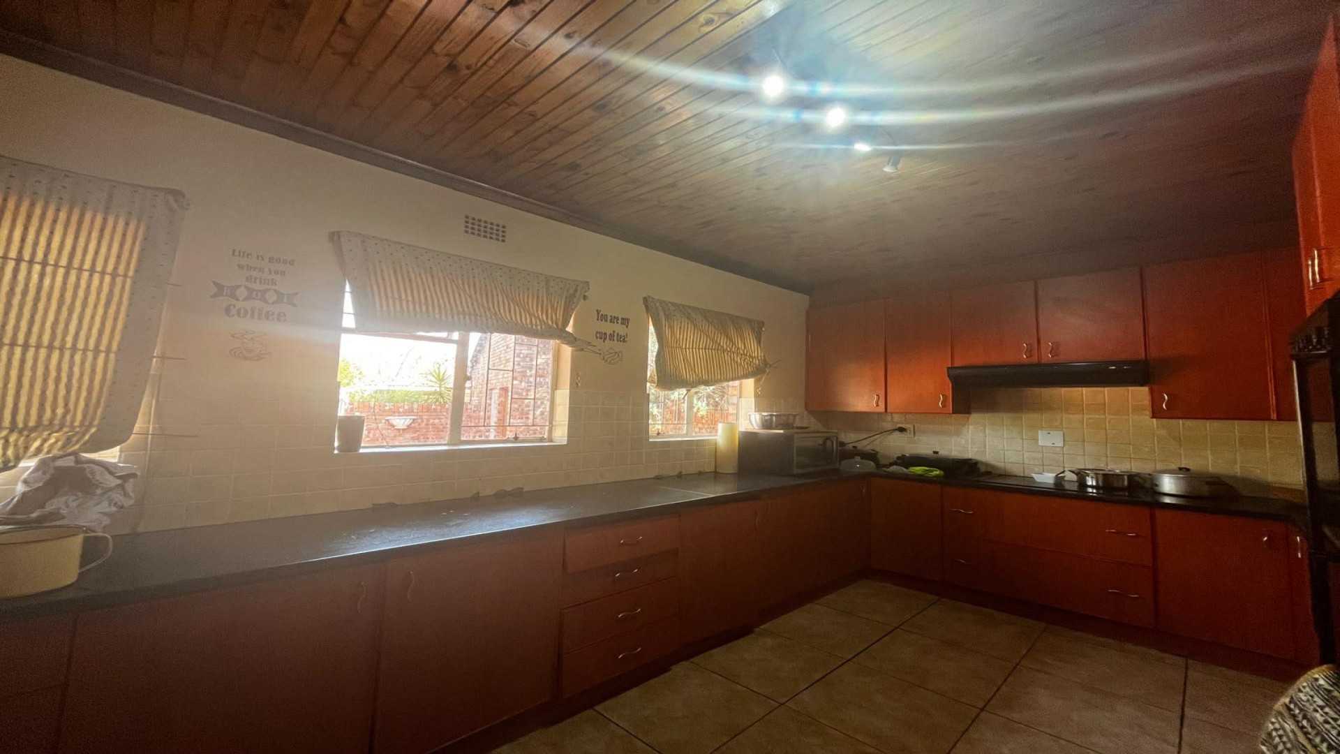 Kitchen of property in Royldene