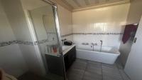Bathroom 1 of property in Royldene