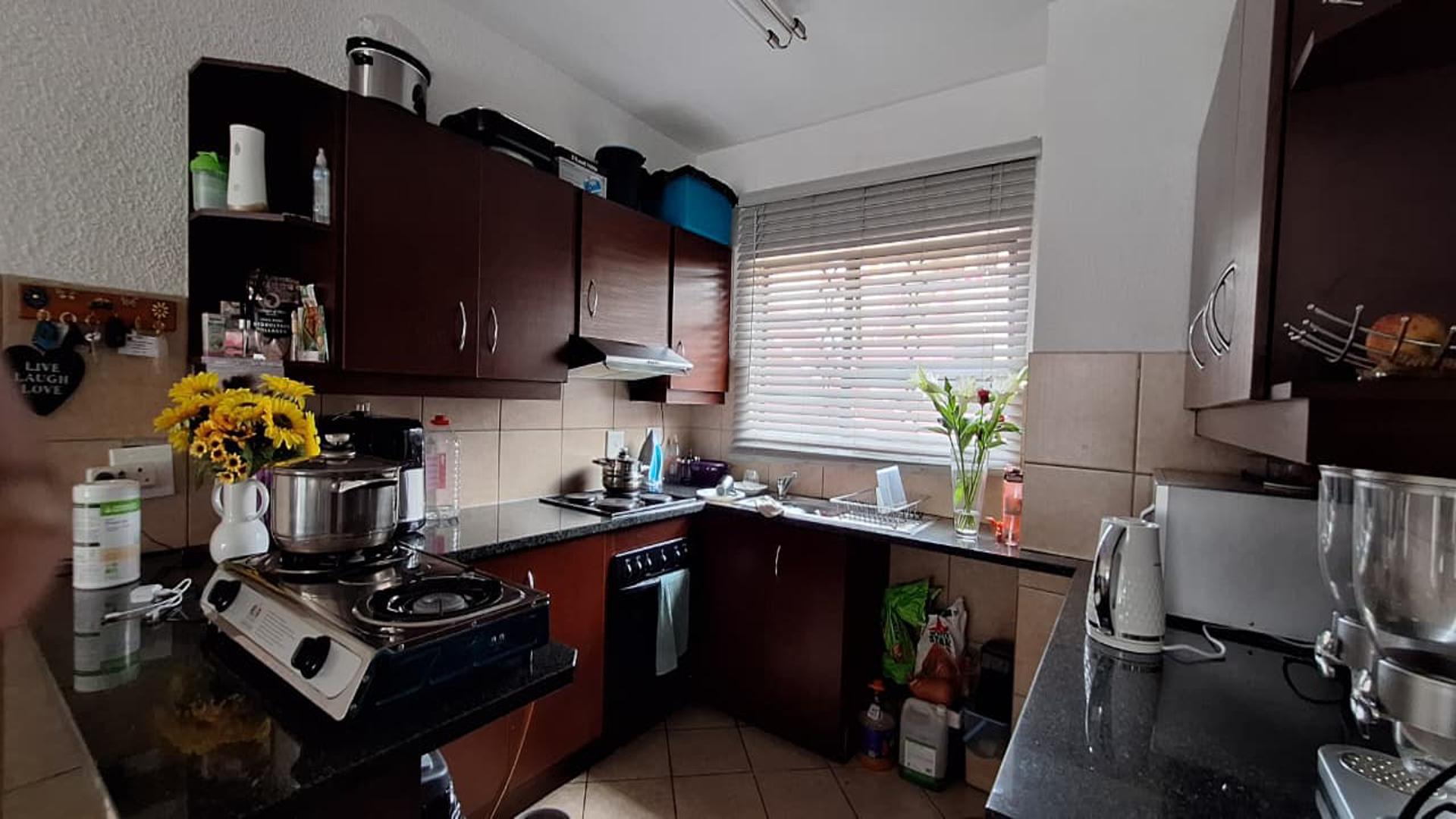 Kitchen - 11 square meters of property in Newmarket Park