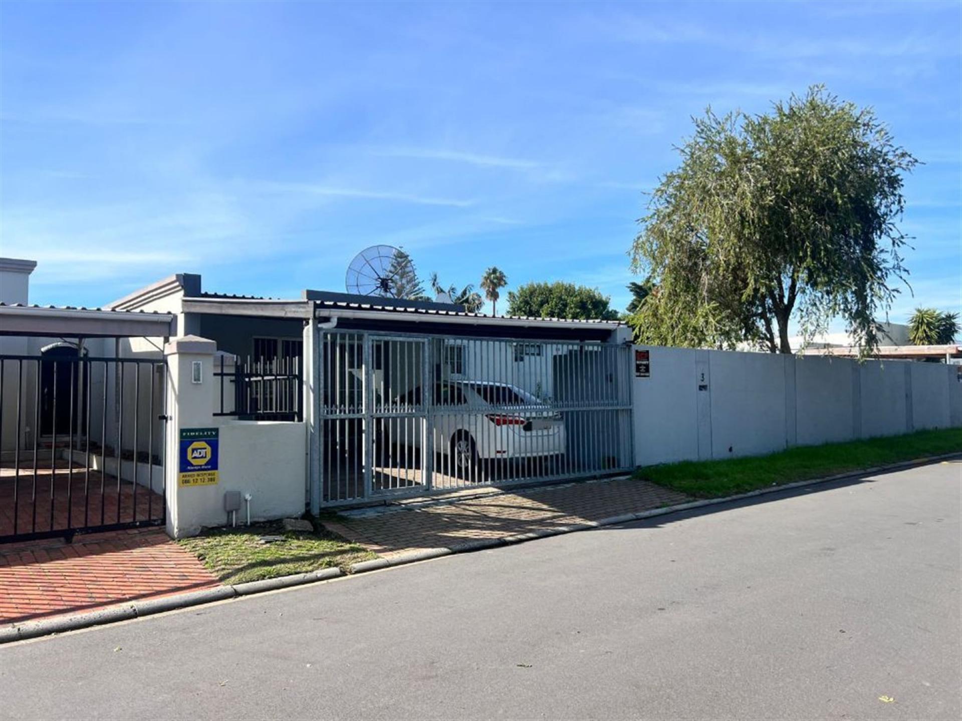 Front View of property in Goodwood