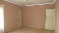 Bed Room 2 - 24 square meters of property in Balfour